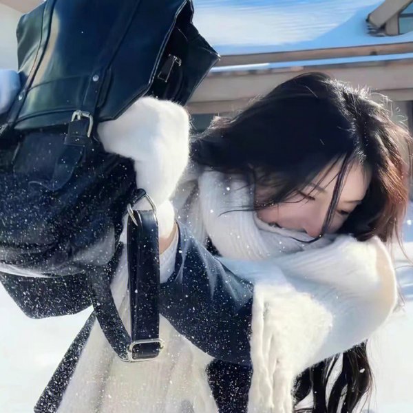 薄总，太太又去跟人约会了